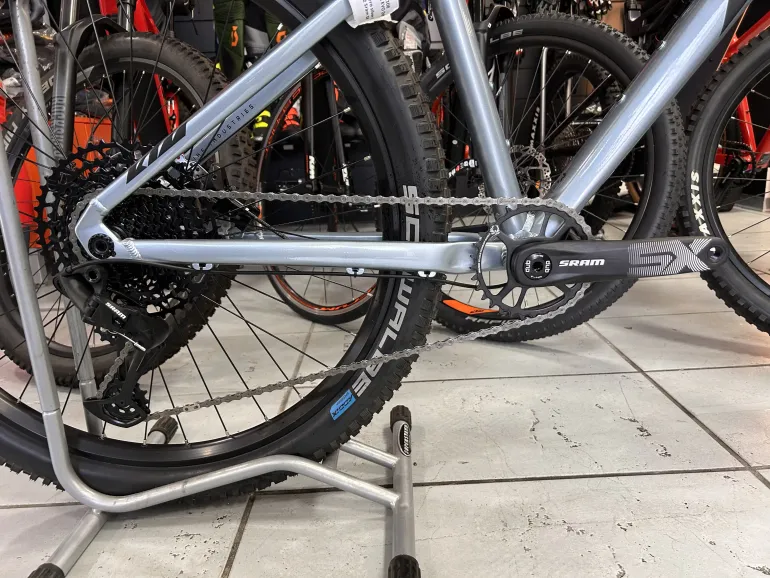Used KTM ULTRA EVO DIM 2022 Mountainbike, Gris claro — image 2 of 7