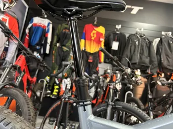 Used KTM ULTRA EVO DIM 2022 Mountainbike, Gris claro — image 5 of 7