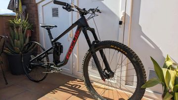 Used Focus SAM 9.9 2019 Mountainbike, Black, 27.5 — image 8 of 11