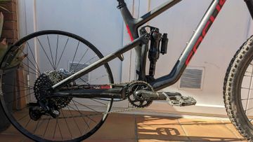Used Focus SAM 9.9 2019 Mountainbike, Black, 27.5 — image 9 of 11