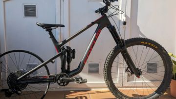 Used Focus SAM 9.9 2019 Mountainbike, Black, 27.5 — image 10 of 11
