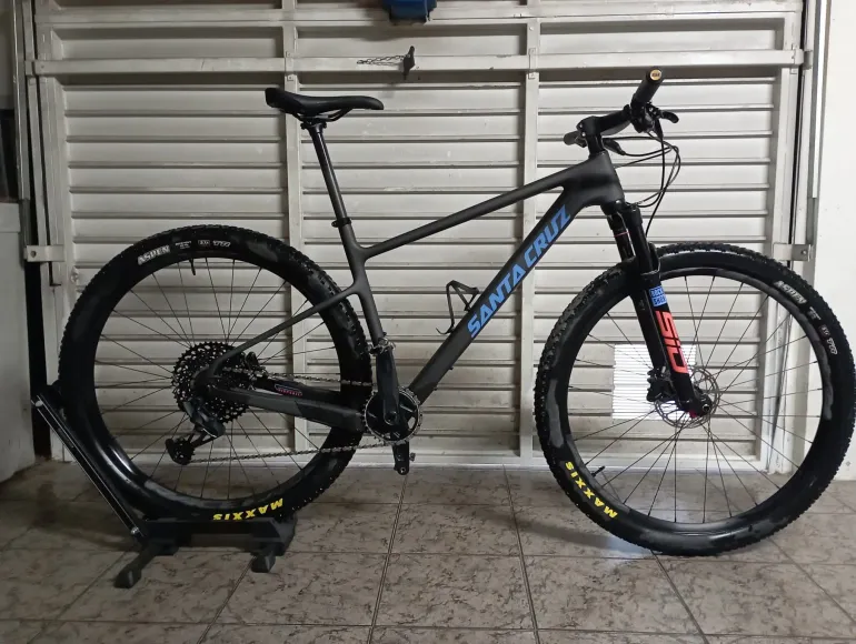 Santa Cruz Highball S Carbon C 29 used in L buycycle