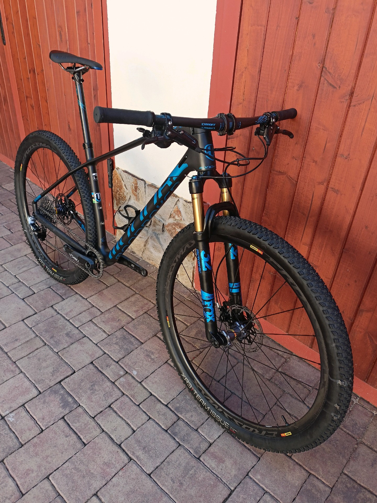 Mondraker Podium Carbon RR SL wykorzystywany w L buycycle Polska