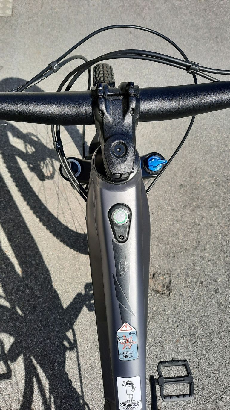 Used Merida eONE-FORTY 475 2022 Mountainbike, Light Gray — image 6 of 8