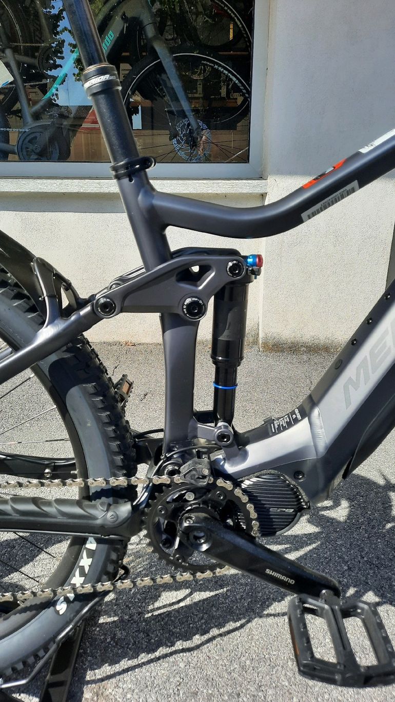 Used Merida eONE-FORTY 475 2022 Mountainbike, Light Gray — image 5 of 8
