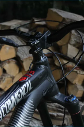 Used Commencal Meta AM V4 2016 Mountainbike, Black — image 2 of 7