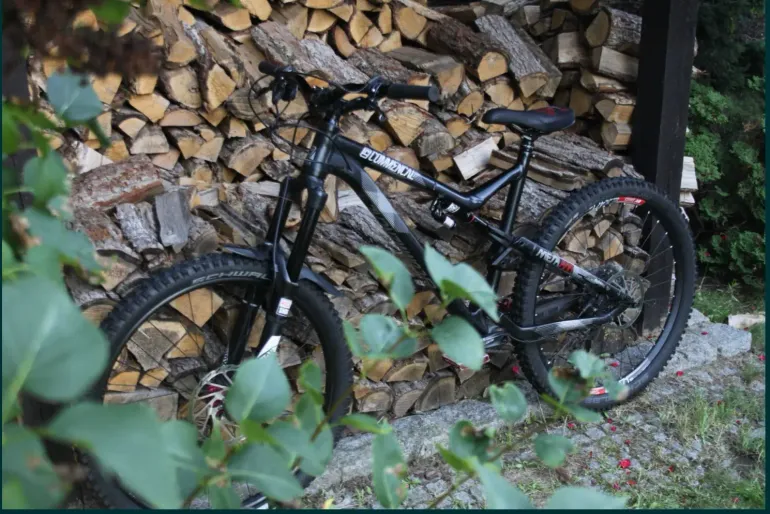 Used Commencal Meta AM V4 2016 Mountainbike, Black — image 7 of 7