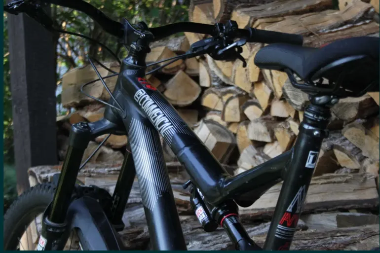 Used Commencal Meta AM V4 2016 Mountainbike, Black — image 4 of 7