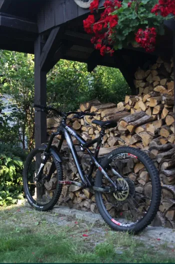 Used Commencal Meta AM V4 2016 Mountainbike, Black — image 1 of 7
