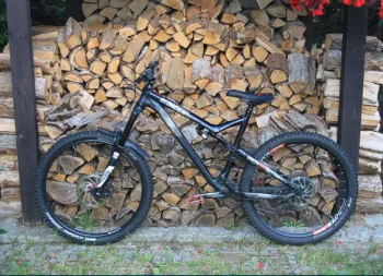 Used Commencal Meta AM V4 2016 Mountainbike, Black — image 6 of 7