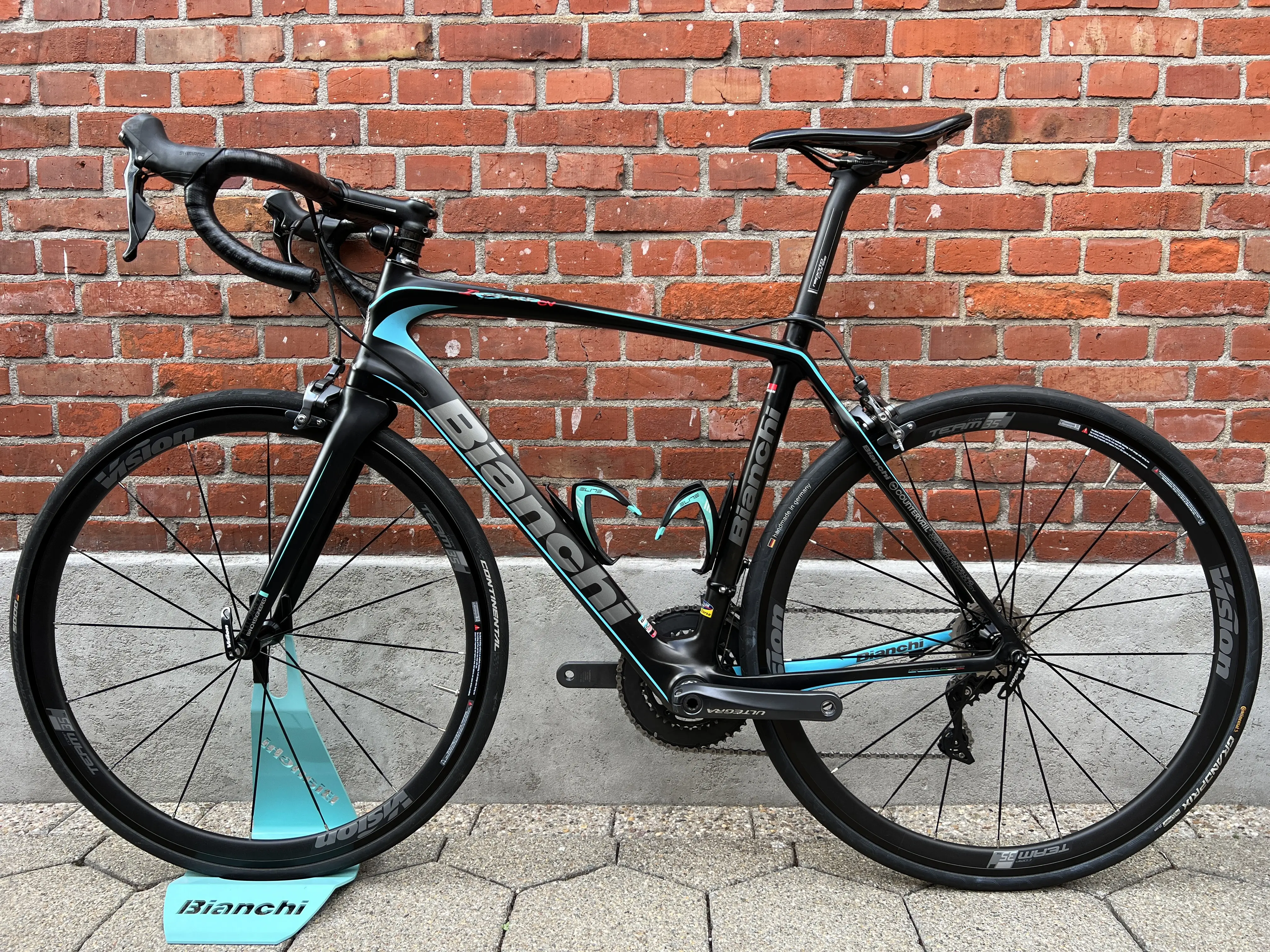 Bianchi infinito cv ultegra compact disc road bike hot sale 2019