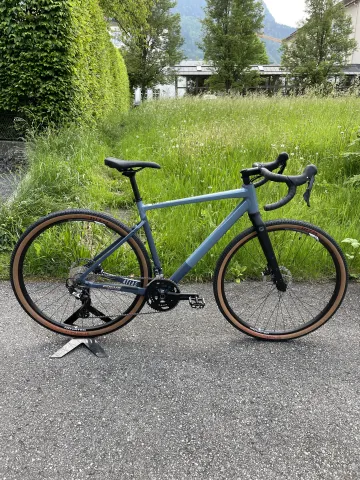 Gebrauchtes Focus ATLAS 6.8 2022 Road & Gravel, Blau — Bild 1 von 3