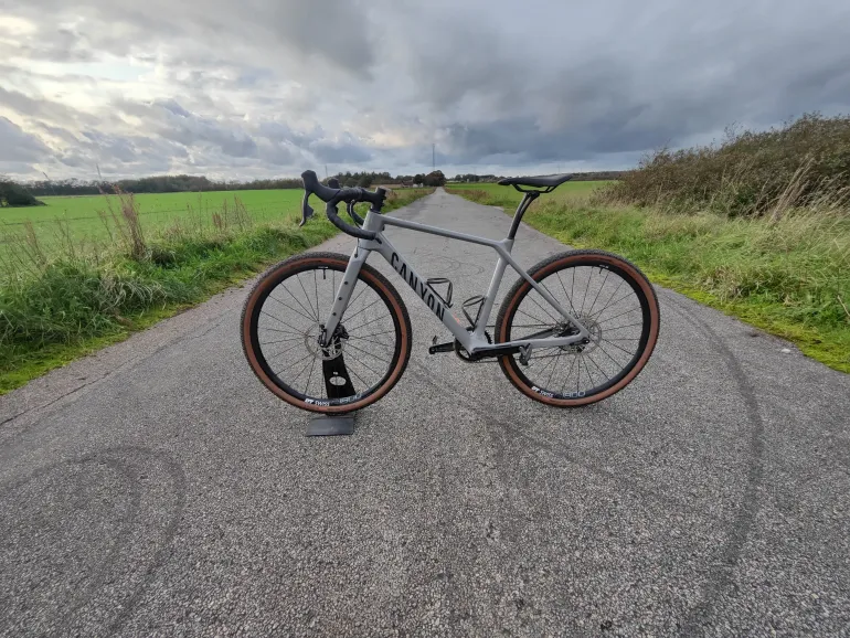 Used Canyon Grizl CF SL 7 eTap 2022 Road & Gravel — image 3 of 9