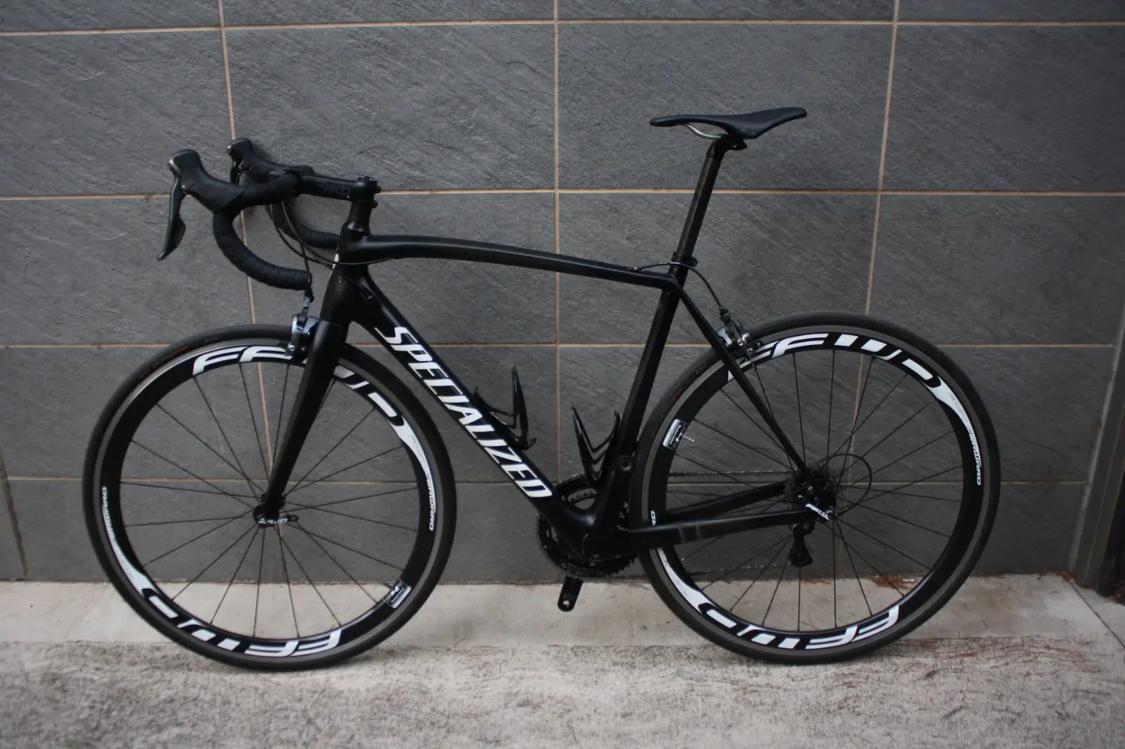 Specialized Tarmac Comp CEN used in 56 cm | buycycle