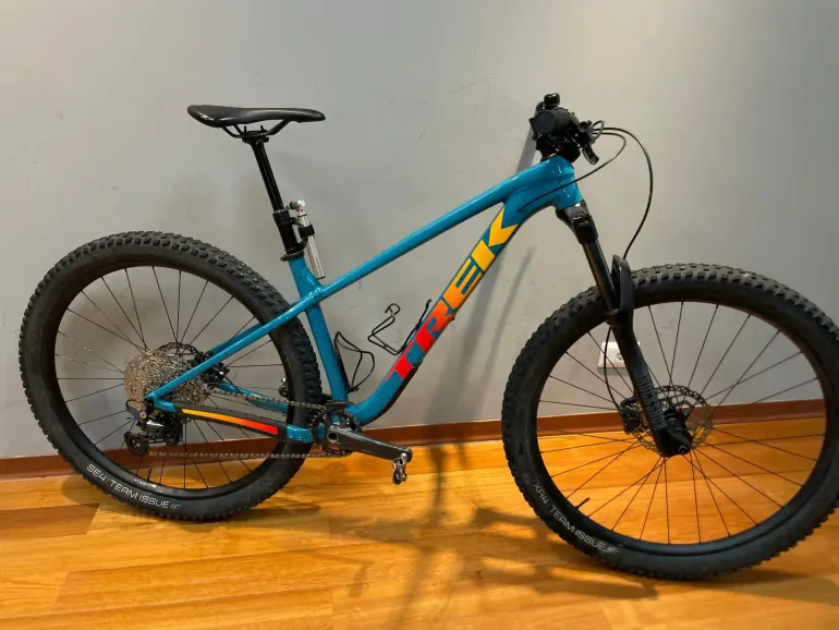 Gebrauchtes Trek Roscoe 7 2022 Mountainbike, Blau — Bild 1 von 14