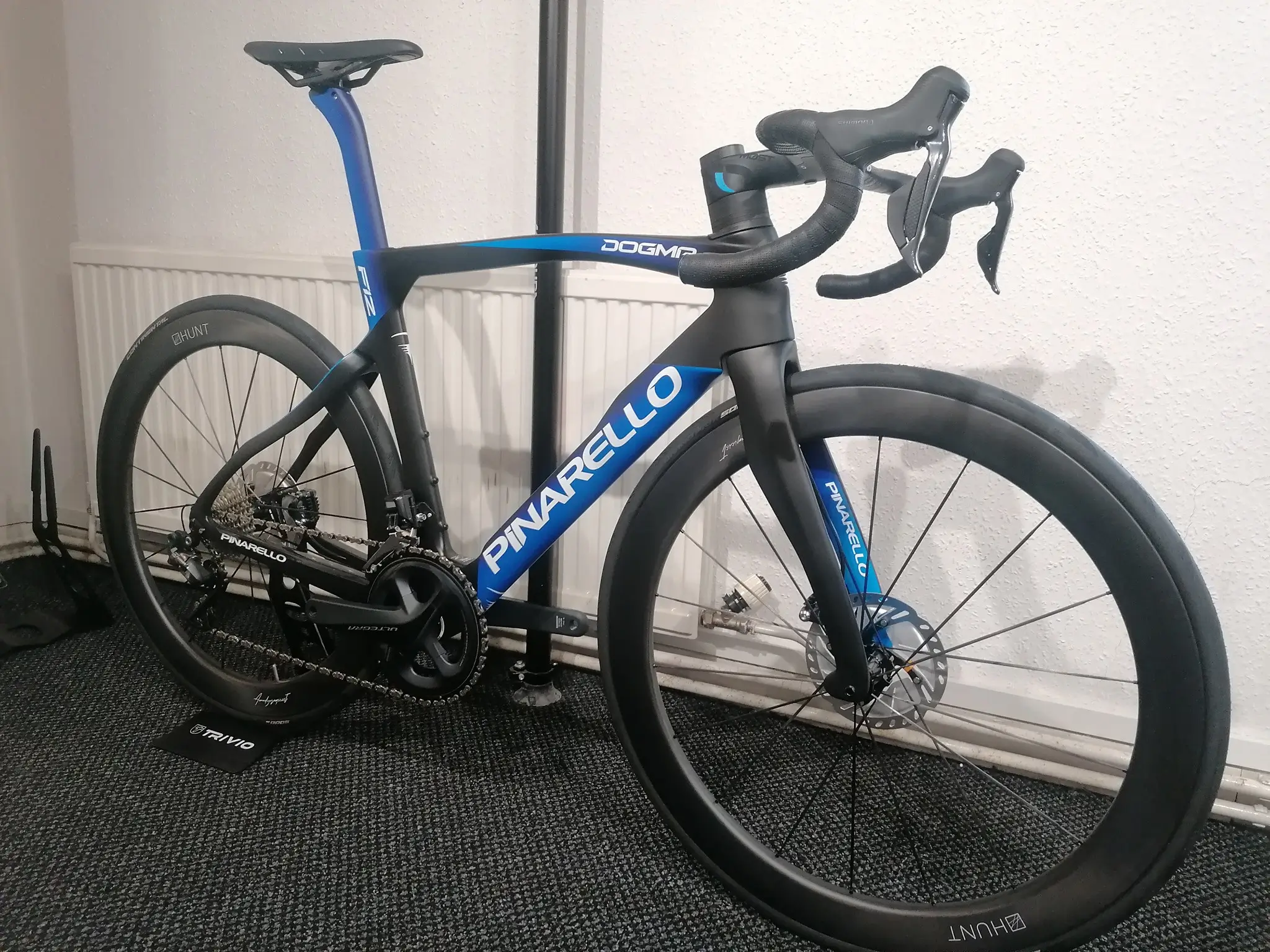 Pinarello dogma f12 galaxy blue hot sale