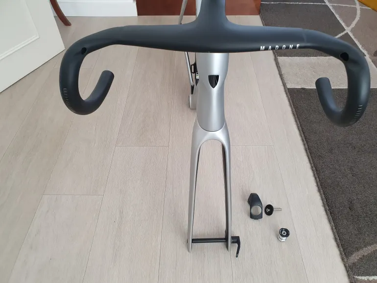 Used Trek Madone SLR 9 eTap Gen 7 2023 Road & Gravel, Light Gray — image 2 of 6
