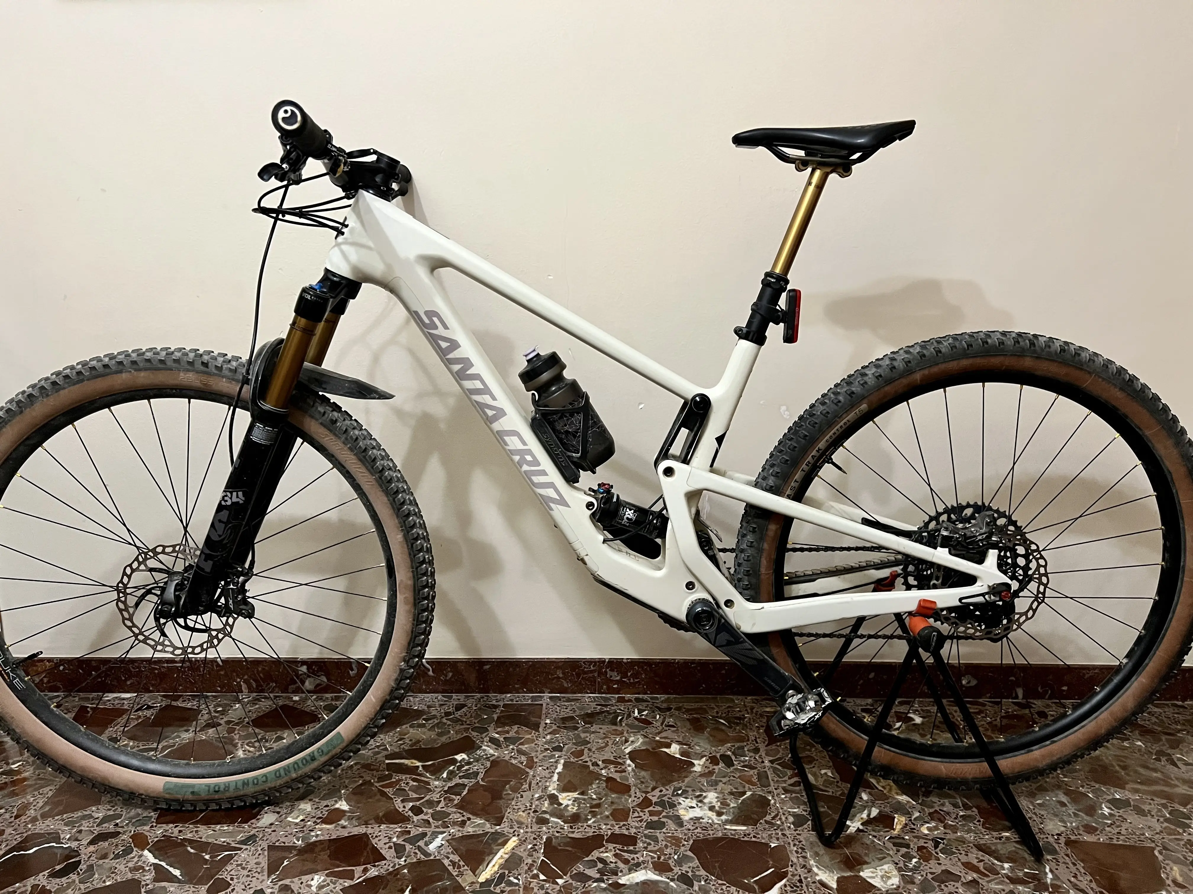 Santa Cruz Tallboy XT Carbon C 29 used in L buycycle