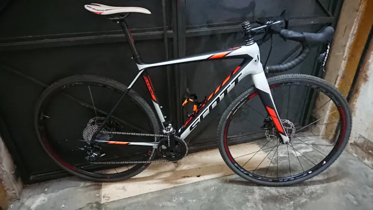 Used Scott Addict CX 20 Disc 2018 Road & Gravel, Light Gray — image 4 of 6