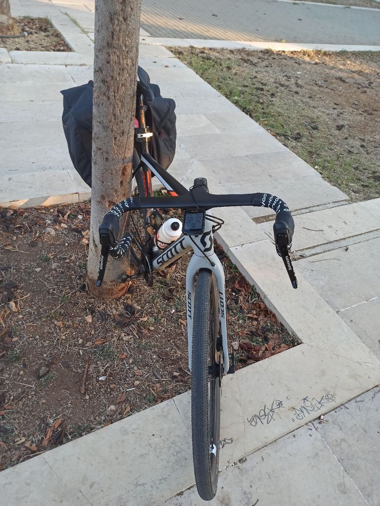 Used Scott Addict CX 20 Disc 2018 Road & Gravel, Light Gray — image 3 of 6