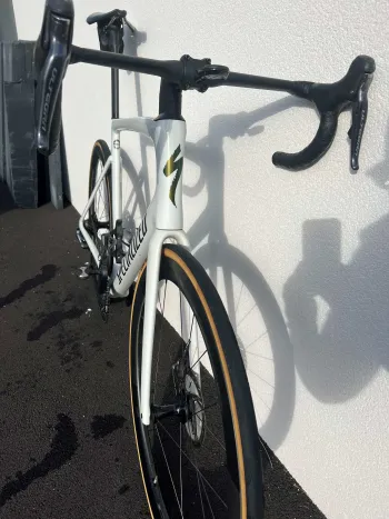 Used Specialized Tarmac SL7 Pro - Ultegra Di2 2022 Road & Gravel, White — image 3 of 4