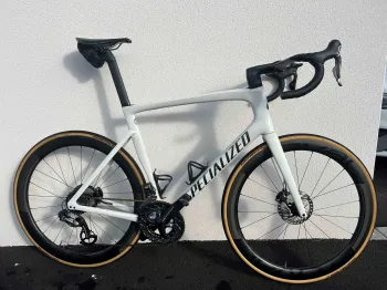 Used Specialized Tarmac SL7 Pro - Ultegra Di2 2022 Road & Gravel, White — image 1 of 4