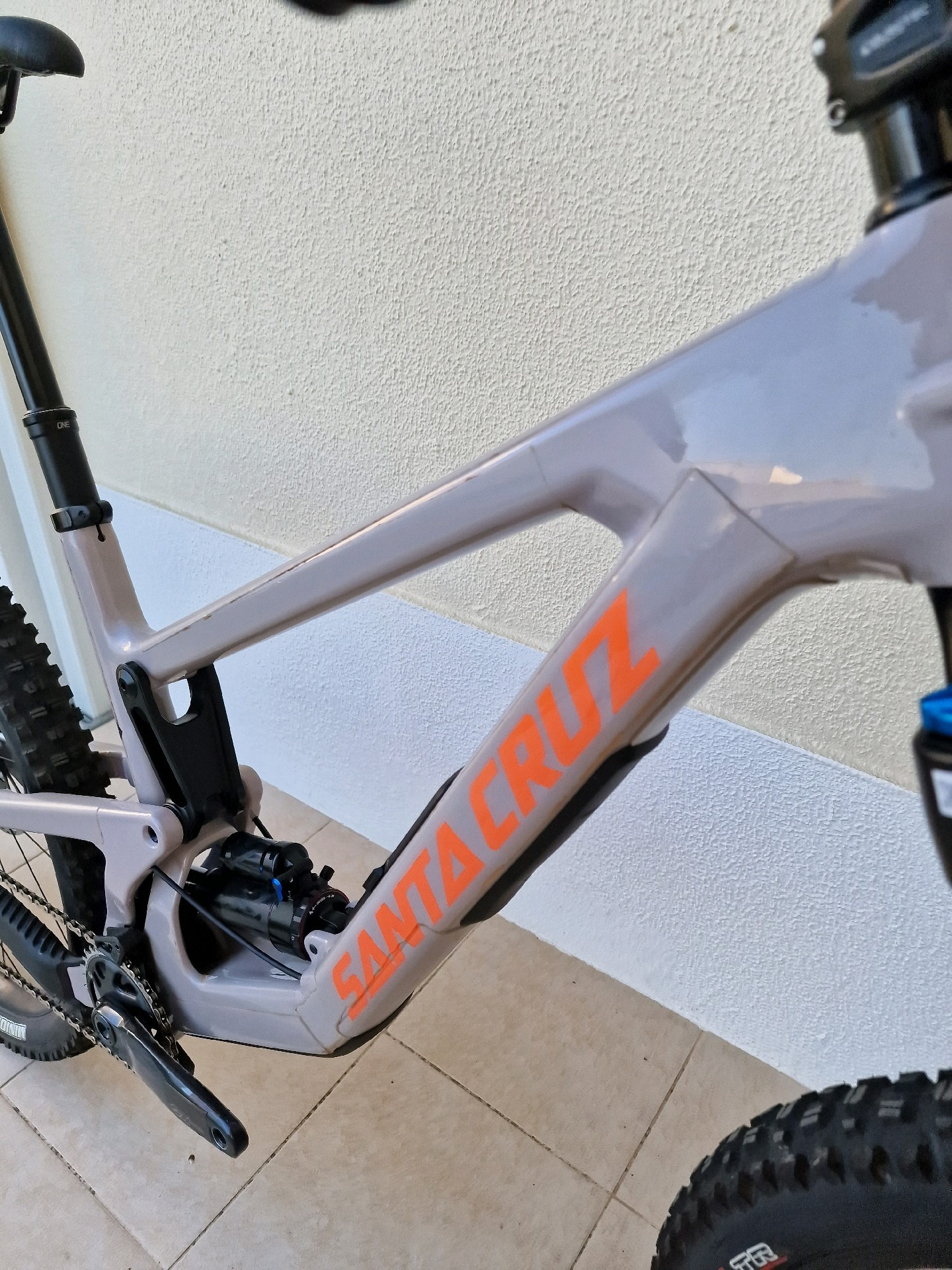 Santa Cruz NOMAD S / Carbon C used in LG | buycycle