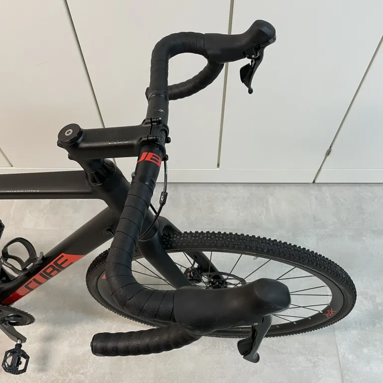 Cube cross race black best sale and red