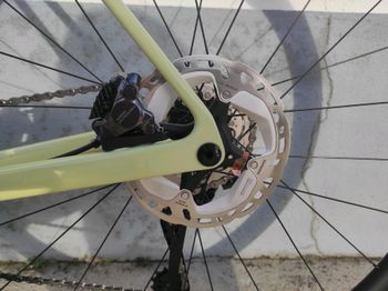 Used Canyon Endurace CF SL 8 Disc Di2 2023 Road & Gravel, Orange — image 3 of 9