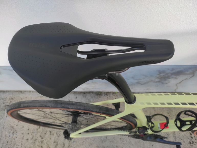 Used Canyon Endurace CF SL 8 Disc Di2 2023 Road & Gravel, Orange — image 7 of 9