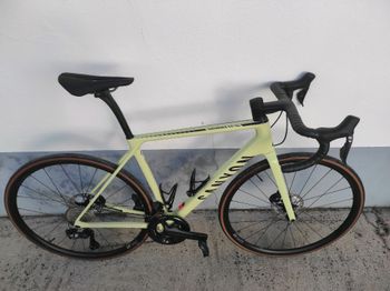 Used Canyon Endurace CF SL 8 Disc Di2 2023 Road & Gravel, Orange — image 9 of 9
