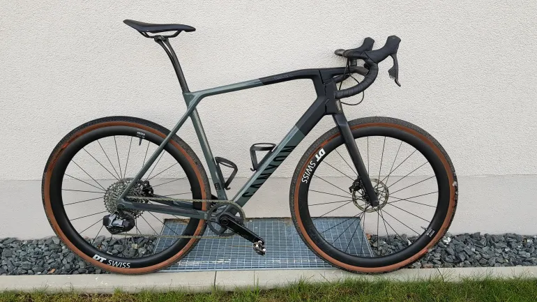 Used Canyon Grail CF SL 7 eTap 2023 Road & Gravel, Green — image 1 of 9