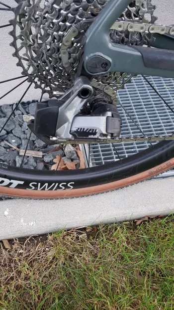 Used Canyon Grail CF SL 7 eTap 2023 Road & Gravel, Green — image 2 of 9
