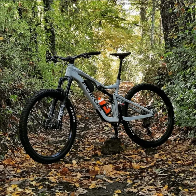 Used Focus JAM 6.9 2022 Mountainbike, White, 29 — image 1 of 3