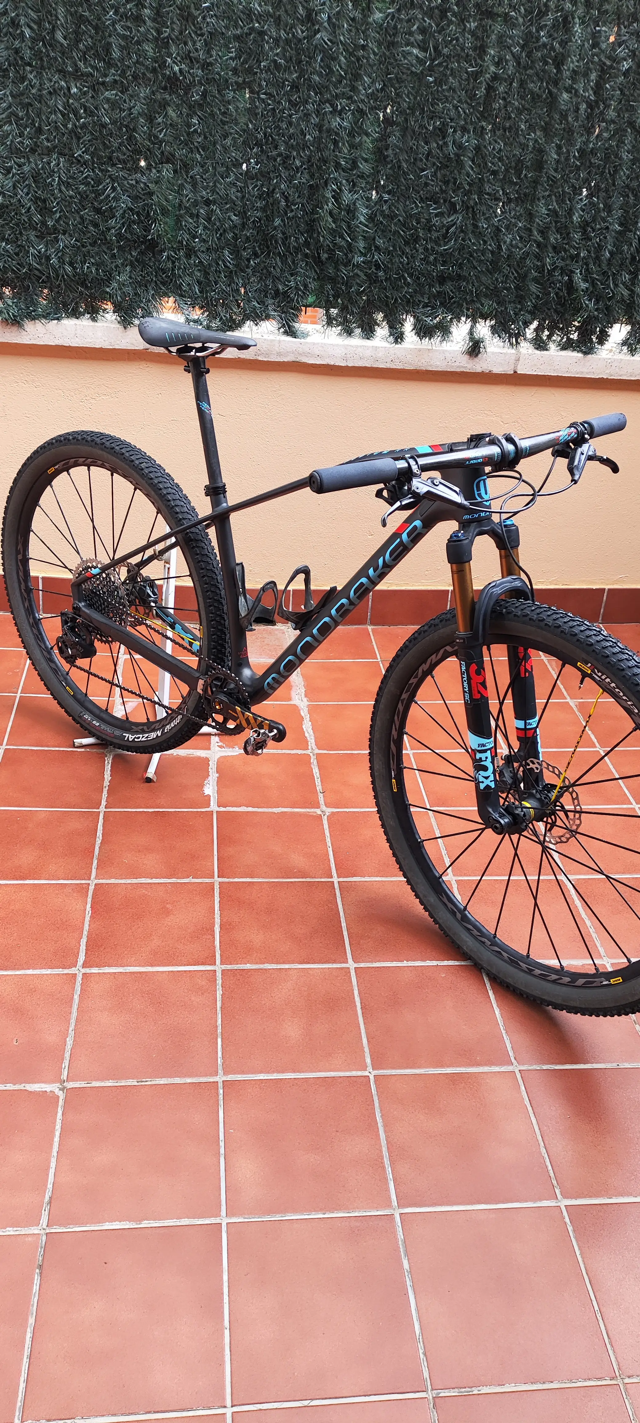 Mondraker podium carbon r 2018 hot sale