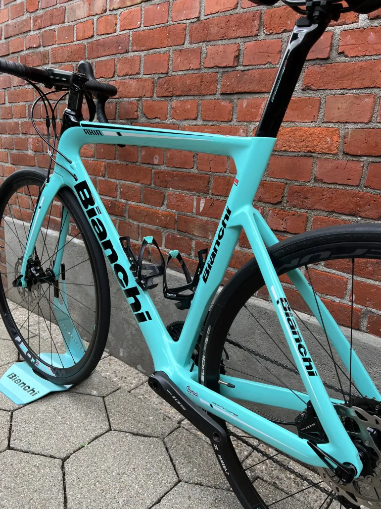 Bianchi store aria celeste