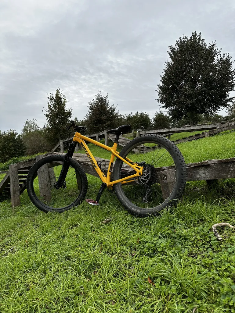 Used Nukeproof Scout 290 2022 Mountainbike, Orange — image 1 of 3
