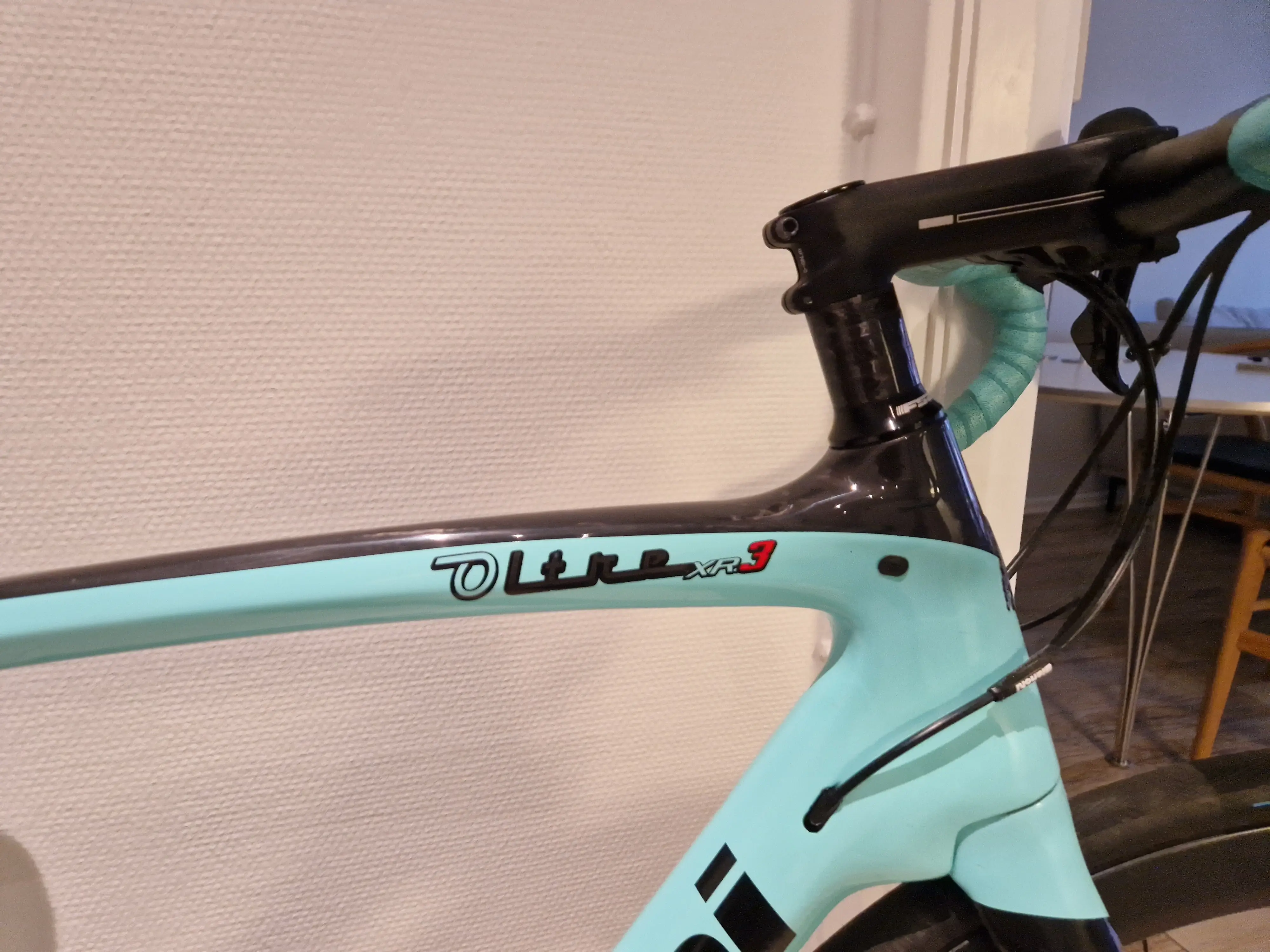 Bianchi oltre discount xr3 disc frameset