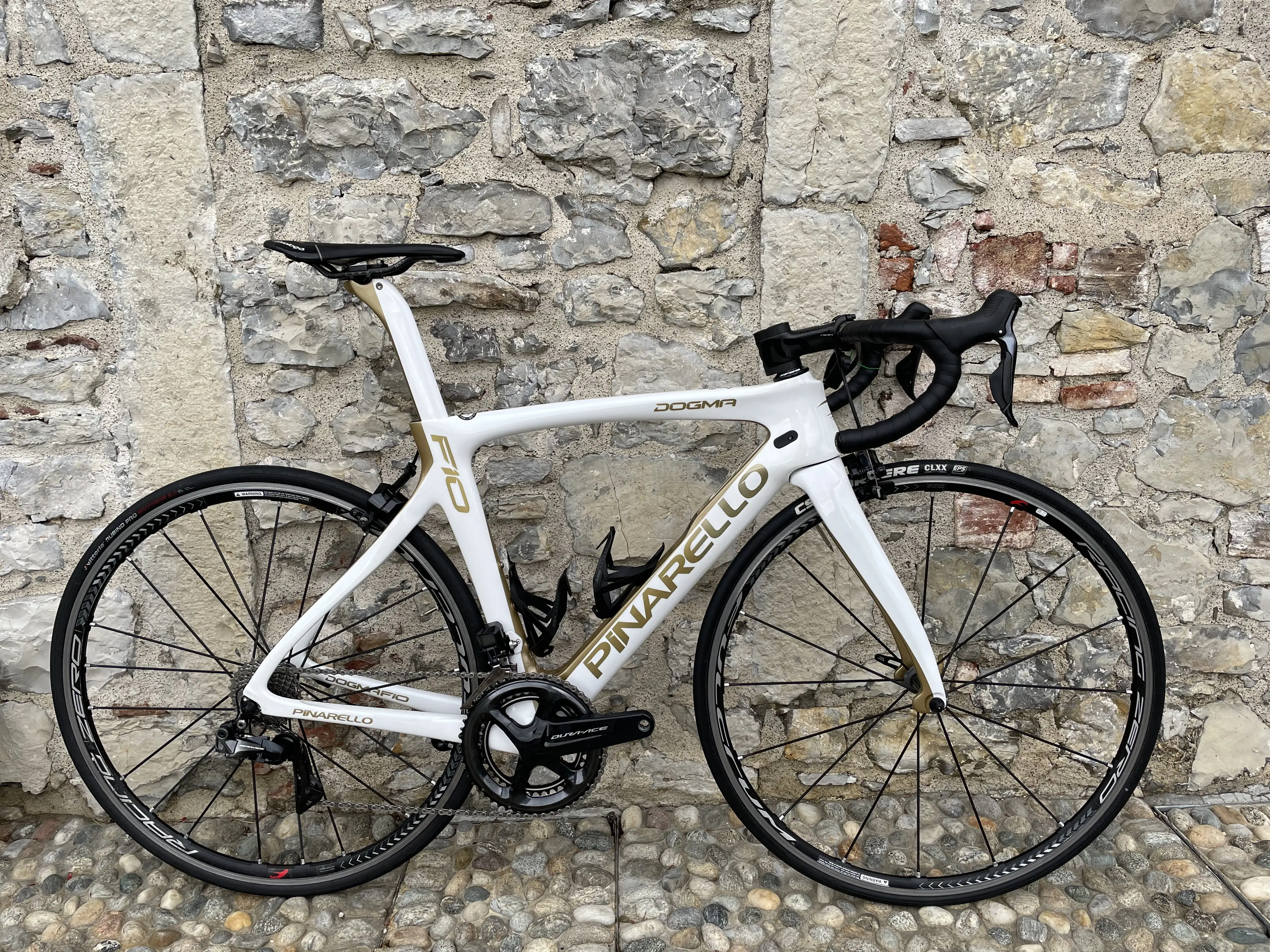 Pinarello dogma 2024 f10 white