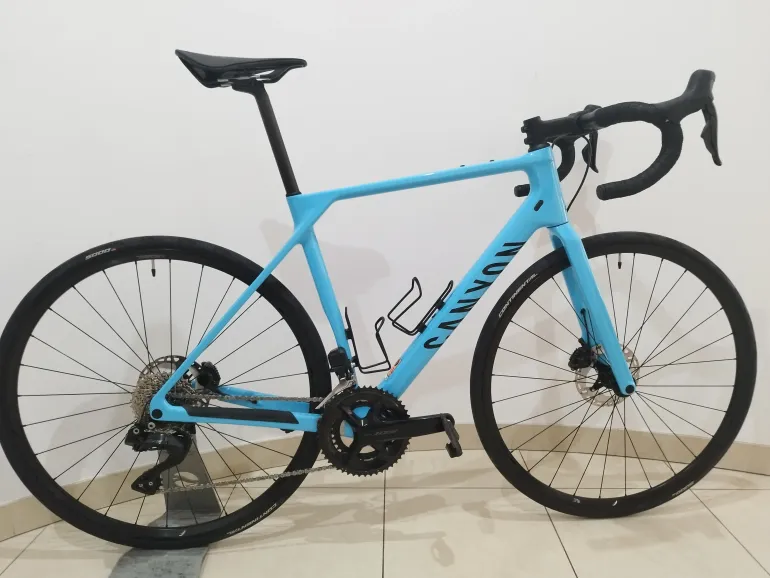 Used Canyon Endurace CF 7 Di2 2023 Road & Gravel — image 1 of 6