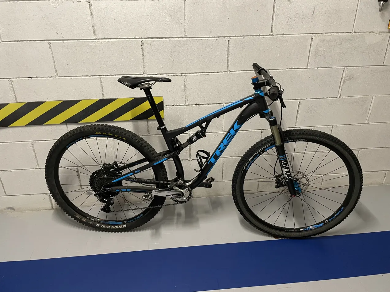 Trek superfly 7 full suspension sale