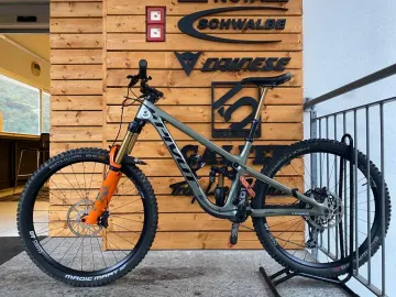 Tweedehands Pivot Firebird 29 Pro X01 2023 Mountainbike — afbeelding 1 van 7