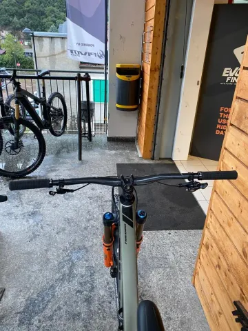 Tweedehands Pivot Firebird 29 Pro X01 2023 Mountainbike — afbeelding 5 van 7