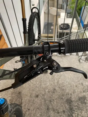 Tweedehands Pivot Firebird 29 Pro X01 2023 Mountainbike — afbeelding 6 van 7