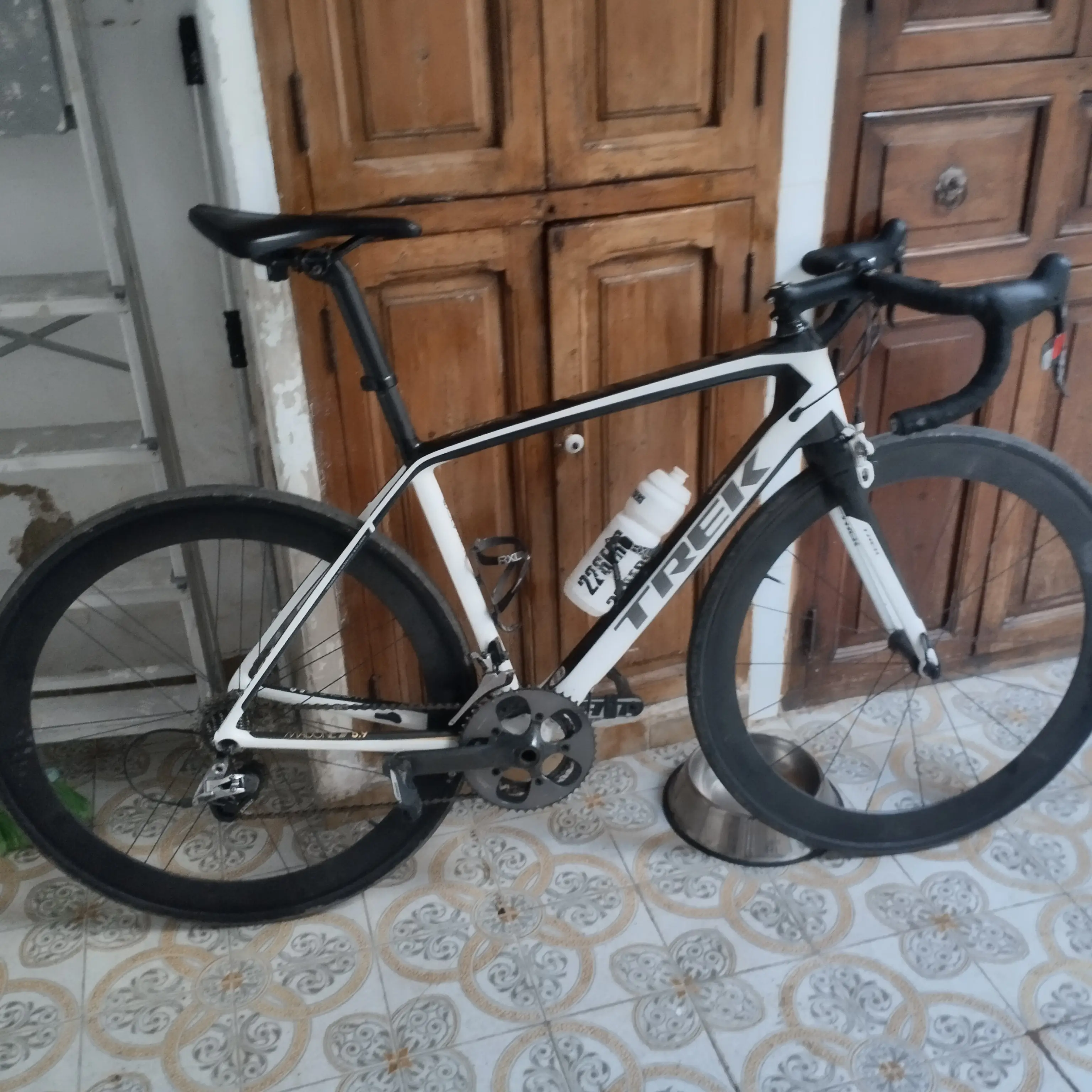 Trek Madone 5.9 used in 54 cm | buycycle USA