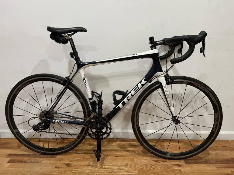 Trek Madone 3.1 APEX H2 (Compact) used in 58 cm | buycycle