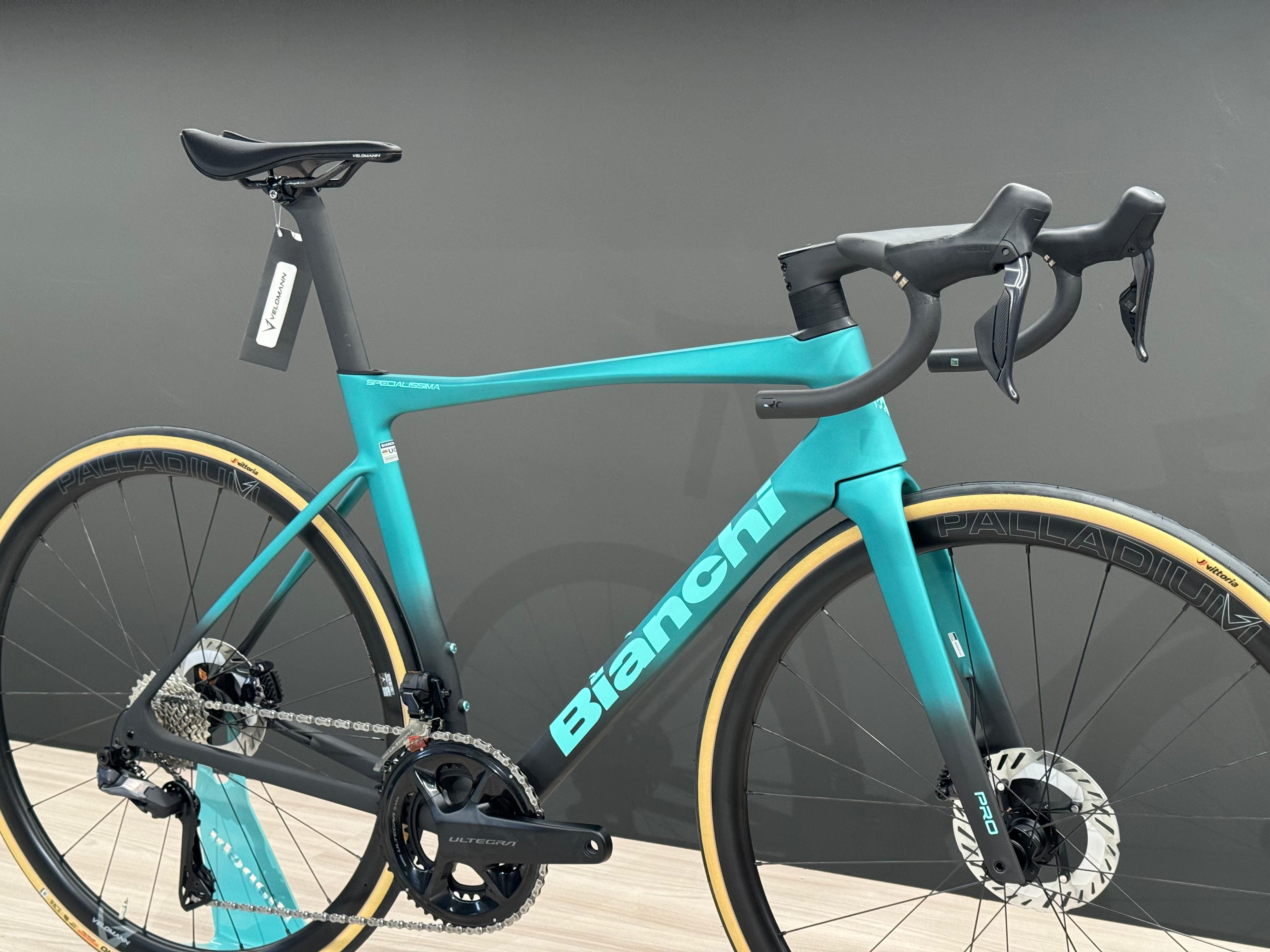 Bianchi sprint cheap disc ultegra 2021