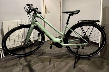 Used Specialized Turbo Vado SL 4.0 EQ Step-Through 2022 Road & Gravel, Green — image 2 of 10