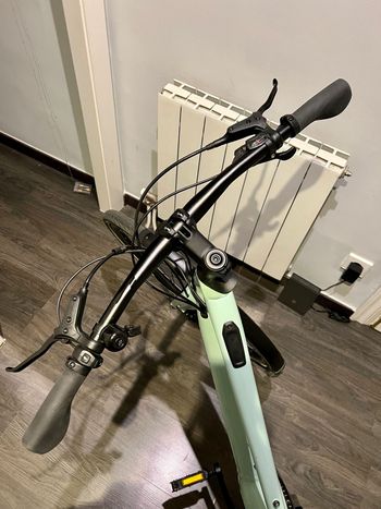 Used Specialized Turbo Vado SL 4.0 EQ Step-Through 2022 Road & Gravel, Green — image 5 of 10