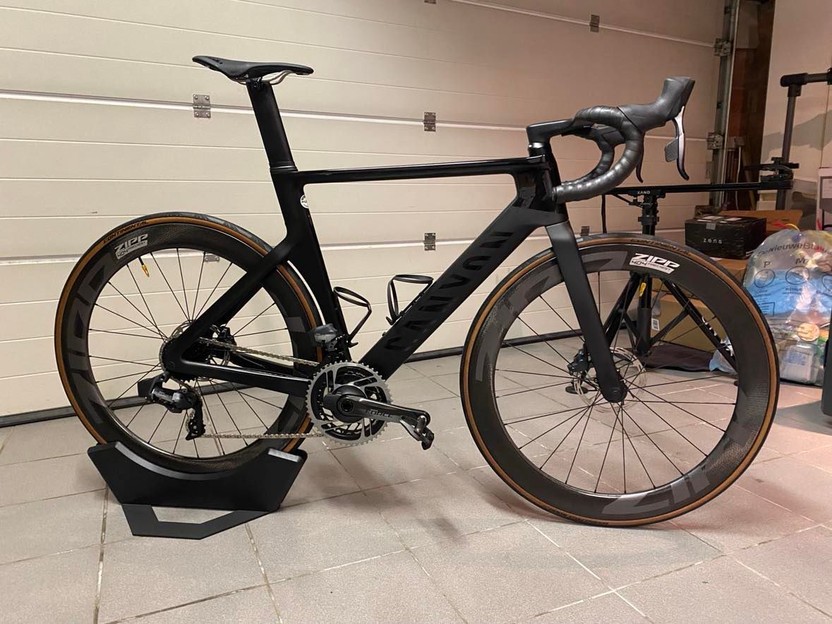 Canyon Aeroad CF SLX 8 DISC eTap used in buycycle